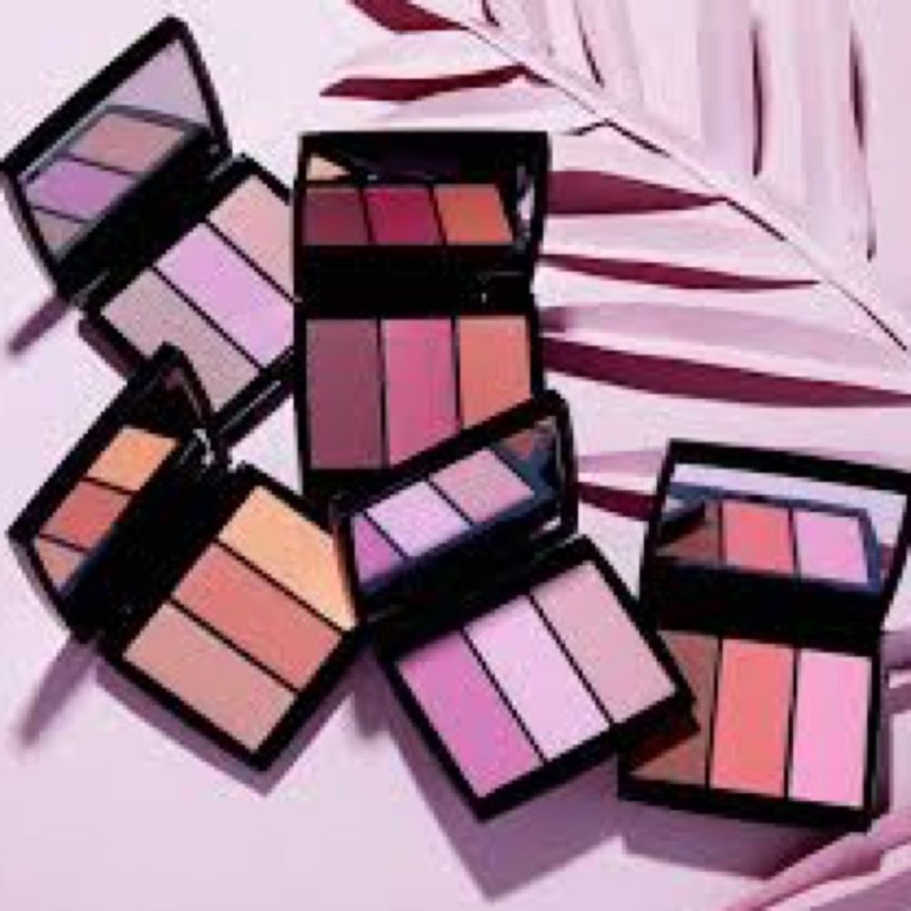 Anastasia Blush Trio